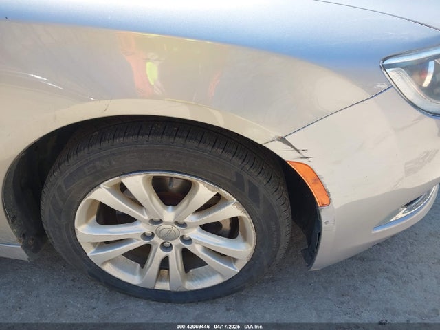 Chrysler 200 Limited 2015 1C3CCCAB7FN728548 Image 17