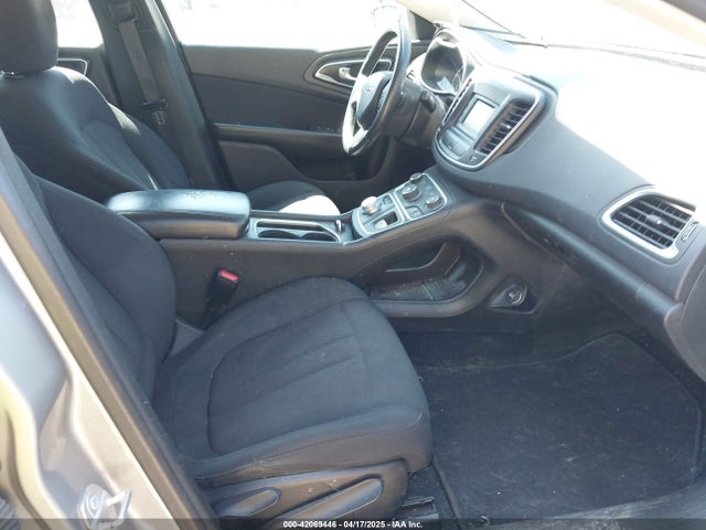 Chrysler 200 Limited 2015 1C3CCCAB7FN728548 Image 5