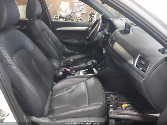 WA1EFCFS0GR012129 Audi Q3 2.0t Premium Plus