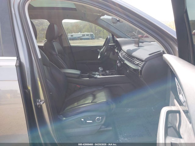 2017 AUDI Q7 WA1VAAF75HD002757 Photo 4