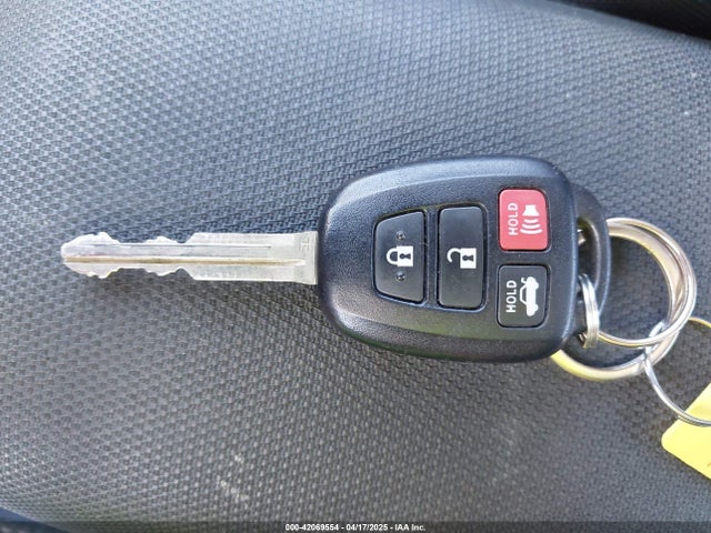 Toyota COROLLA LE 2018 2T1BURHEXJC069898 Image 11