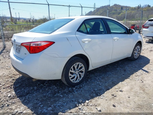 Toyota COROLLA LE 2018 2T1BURHEXJC069898 Image 4