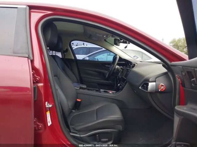 2017 JAGUAR XE SAJAD4BG1HA963409 Photo 4