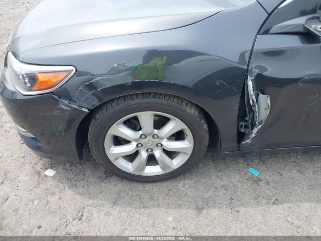 JH4KC1F31EC002450 Acura RLX