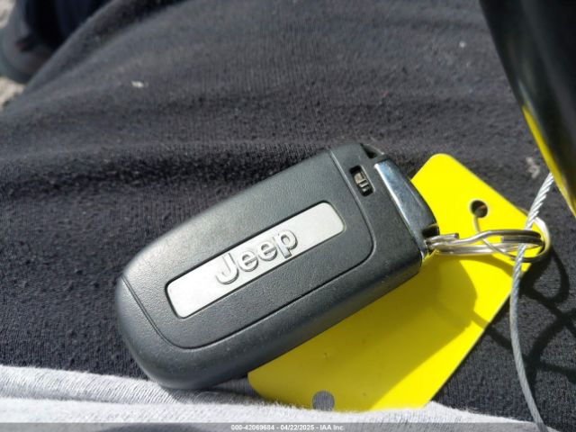 3C4NJDBB0JT142295 Jeep Compass Latitude 4x4