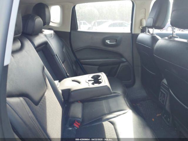 3C4NJDBB0JT142295 Jeep Compass Latitude 4x4