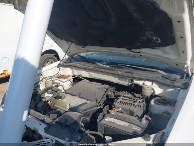 2004 MITSUBISHI OUTLANDER JA4LZ31F24U002784 Photo 9