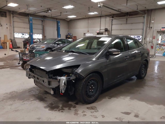 Ford FOCUS SE 2015 1FADP3F24FL362109 Image 2