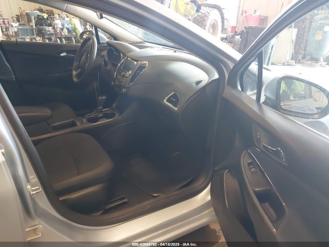 1G1BE5SM1H7233369 Chevrolet Cruze Lt Auto