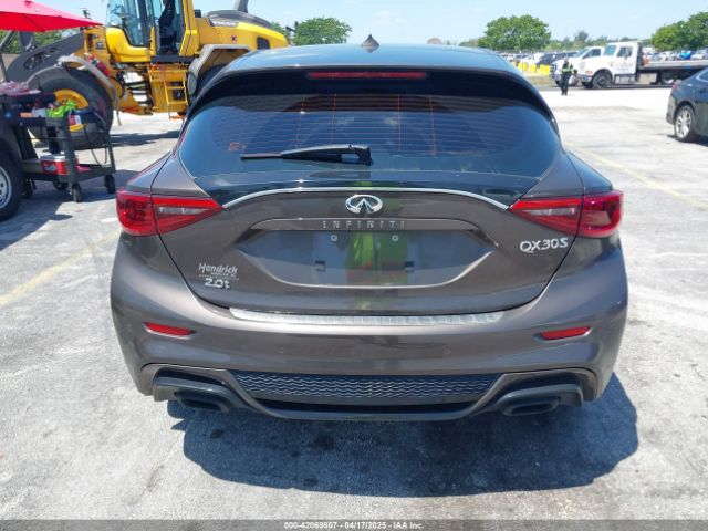 SJKCH5CP5HA024096 Infiniti Qx30 Sport