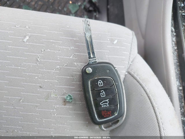 KM8J23A48KU923772 Hyundai TUCSON SE