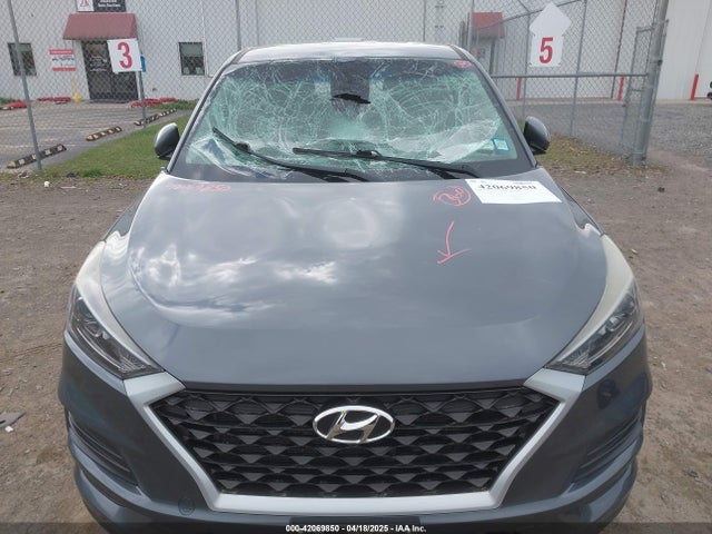 KM8J23A48KU923772 Hyundai TUCSON SE
