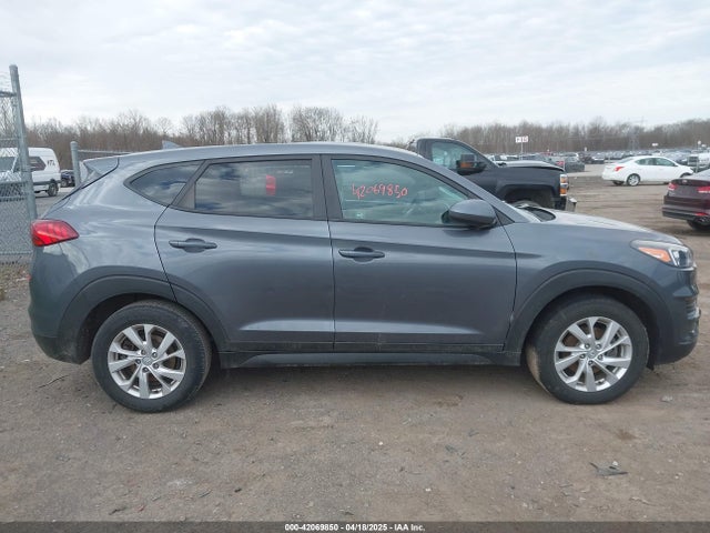 KM8J23A48KU923772 Hyundai TUCSON SE