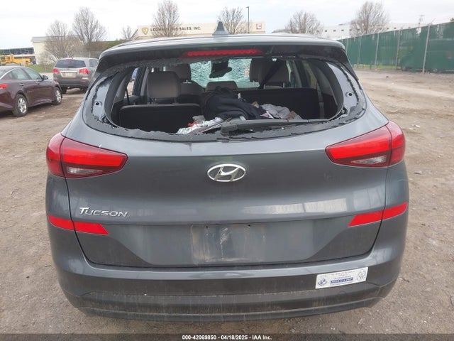 KM8J23A48KU923772 Hyundai TUCSON SE
