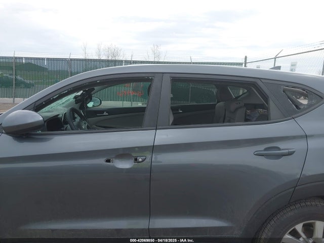 KM8J23A48KU923772 Hyundai TUCSON SE