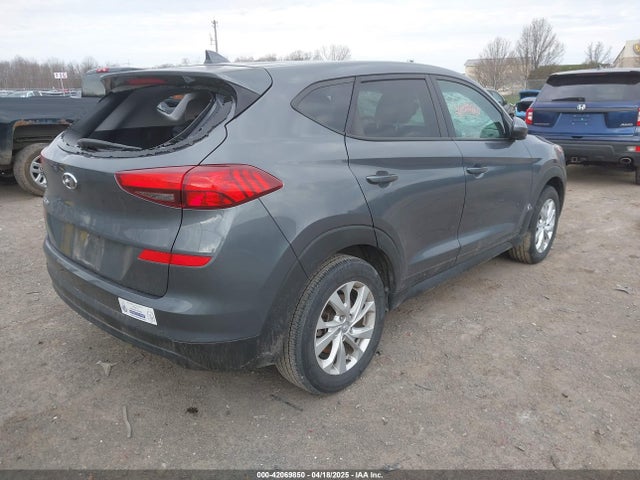 KM8J23A48KU923772 Hyundai TUCSON SE