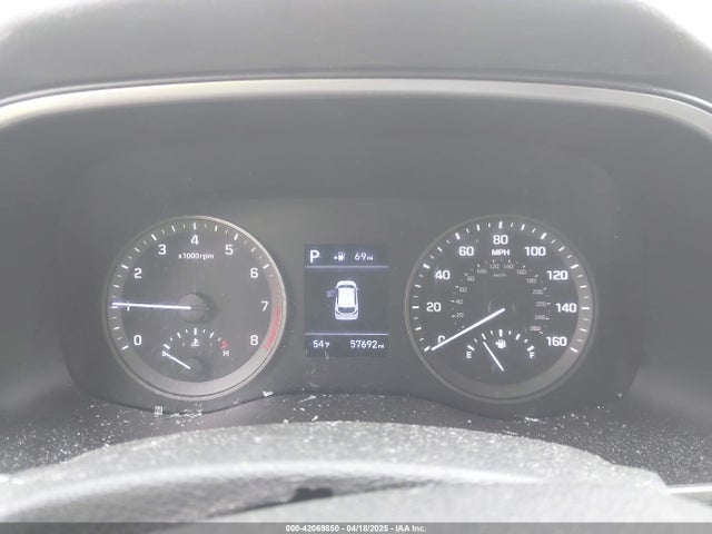 KM8J23A48KU923772 Hyundai TUCSON SE