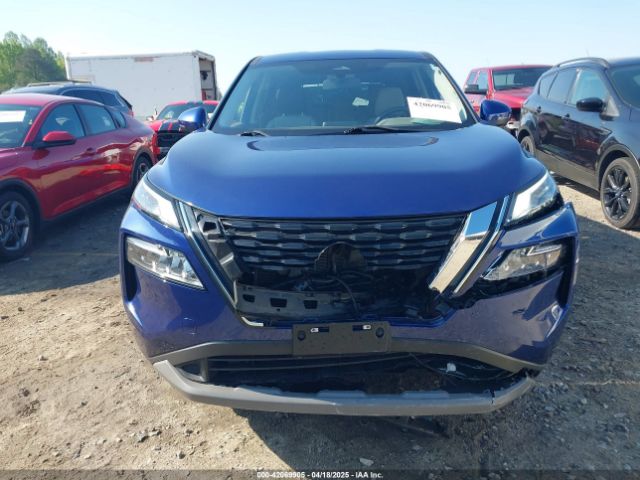 JN8AT3BA2MW006635 Nissan Rogue Sv Fwd