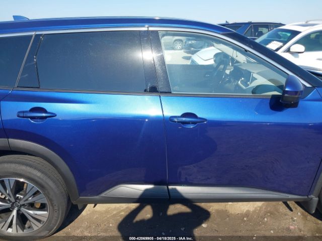 JN8AT3BA2MW006635 Nissan Rogue Sv Fwd