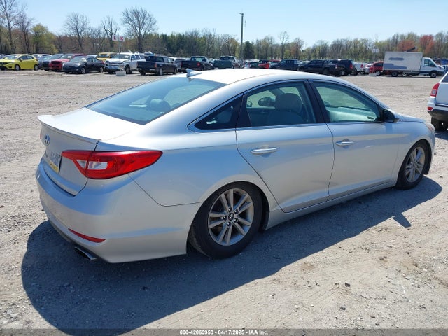 5NPE24AFXFH015076 Hyundai SONATA SE