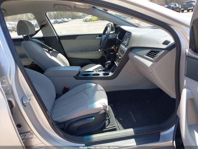 5NPE24AFXFH015076 Hyundai SONATA SE