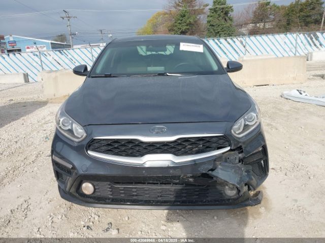 3KPF24AD8ME332004 KIA Forte Lxs