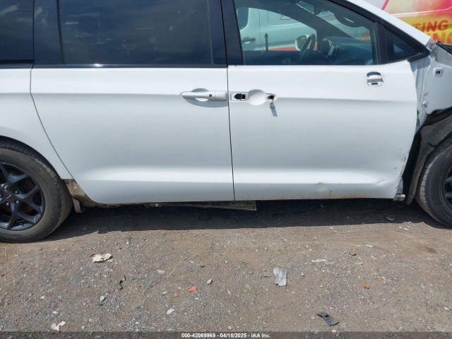 2C4RC1EG4JR332668 Chrysler Pacifica Touring L Plus