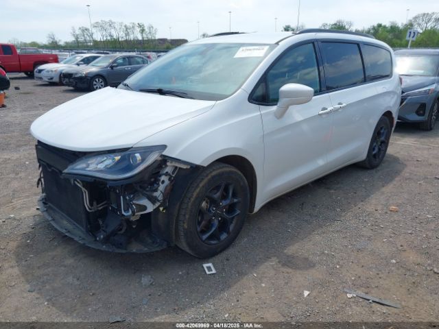 2C4RC1EG4JR332668 Chrysler Pacifica Touring L Plus