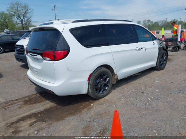 2C4RC1EG4JR332668 Chrysler Pacifica Touring L Plus