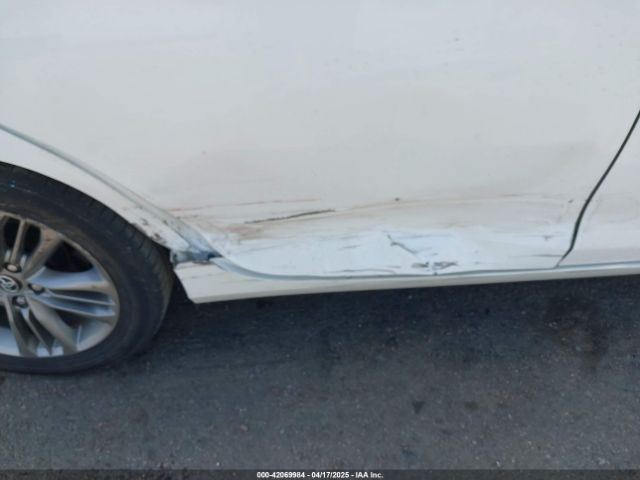 4T1BF1FK0GU592701 Toyota CAMRY SE