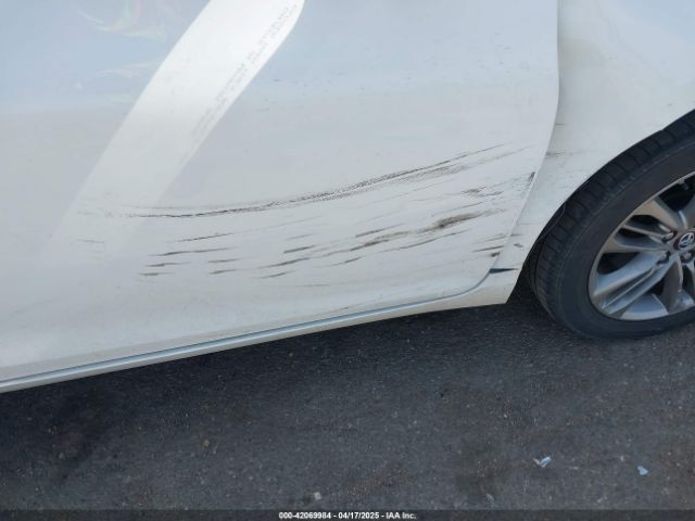 4T1BF1FK0GU592701 Toyota CAMRY SE