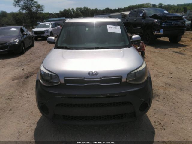 KNDJN2A2XJ7608165 KIA Soul