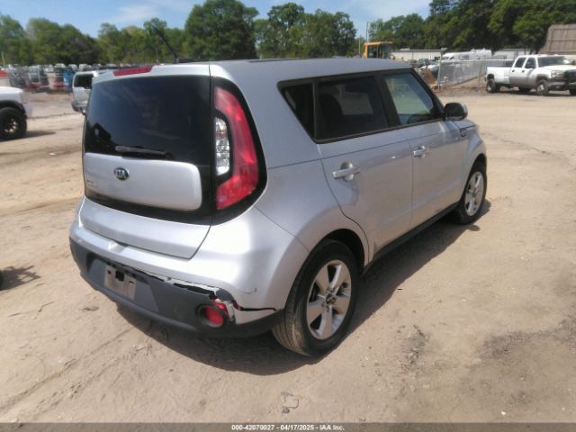 KNDJN2A2XJ7608165 KIA Soul