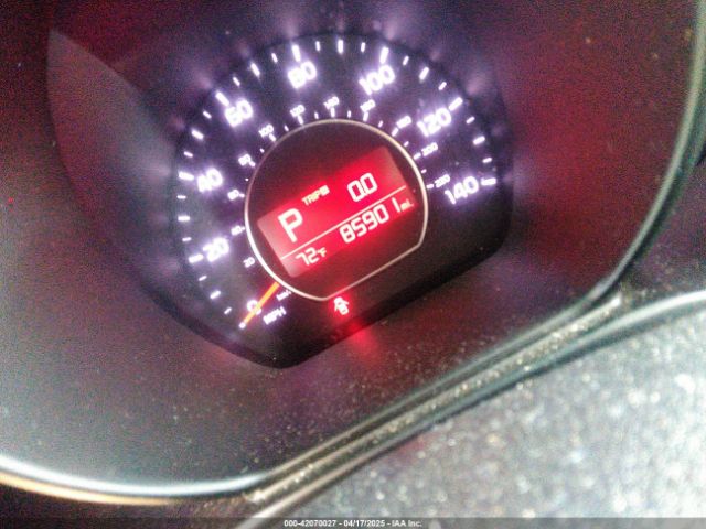 KNDJN2A2XJ7608165 KIA Soul