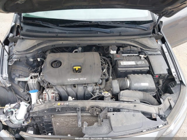 5NPD84LFXJH295789 Hyundai ELANTRA SEL