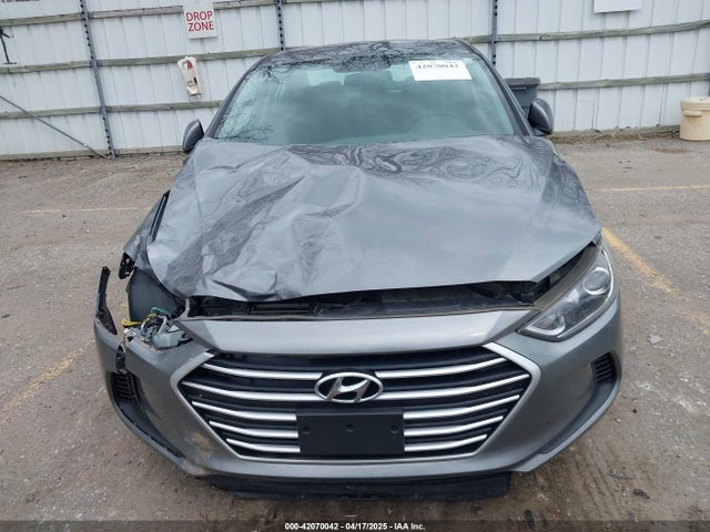 5NPD84LFXJH295789 Hyundai ELANTRA SEL