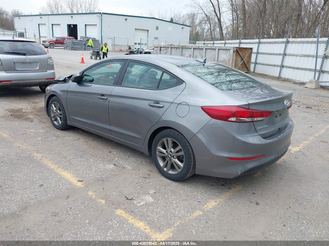 5NPD84LFXJH295789 Hyundai ELANTRA SEL