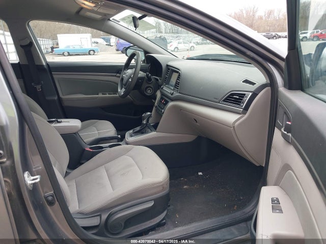 5NPD84LFXJH295789 Hyundai ELANTRA SEL