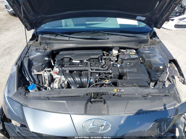 5NPLM4AGXNH065808 Hyundai ELANTRA SEL