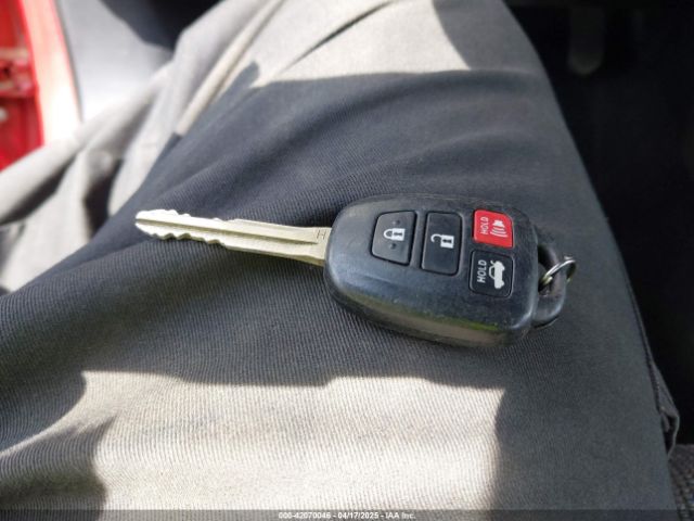 2T1BURHEXFC232606 Toyota Corolla S