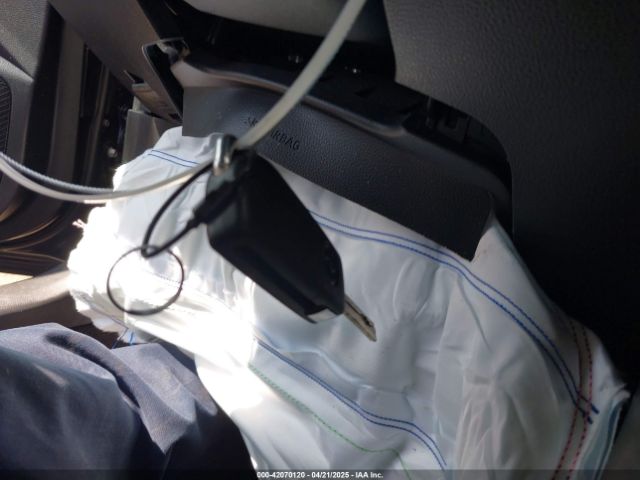 5YFEPMAE2MP232761 Toyota COROLLA LE