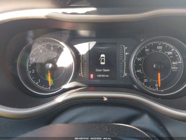 1C4PJLCB2JD511083 Jeep Cherokee Latitude Fwd