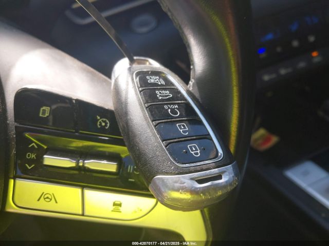 5NPLS4AG2MH009981 Hyundai ELANTRA SEL