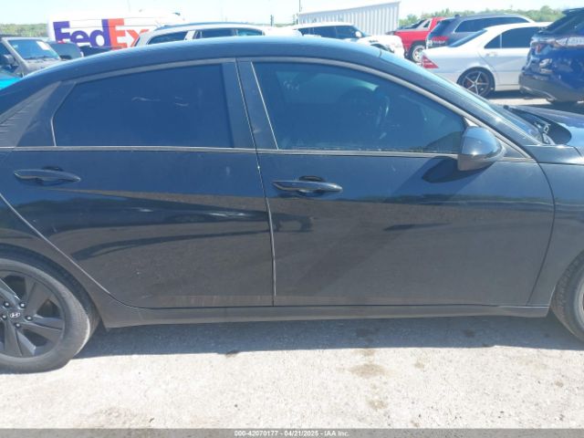 5NPLS4AG2MH009981 Hyundai ELANTRA SEL