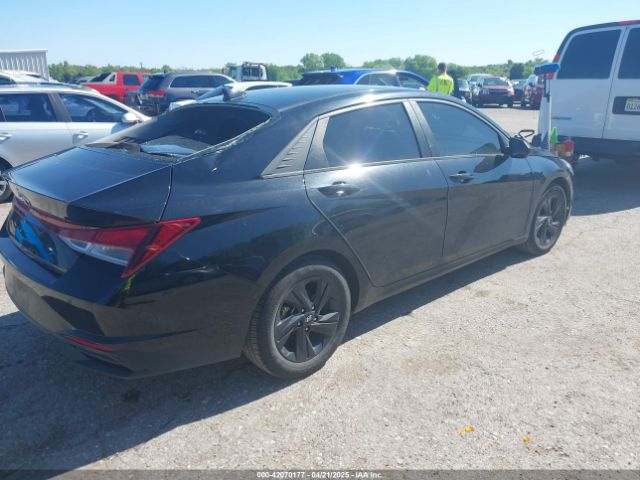 5NPLS4AG2MH009981 Hyundai ELANTRA SEL