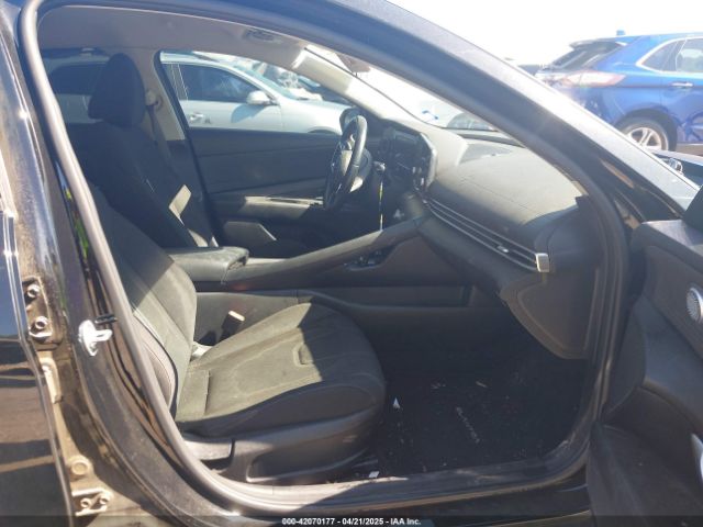5NPLS4AG2MH009981 Hyundai ELANTRA SEL