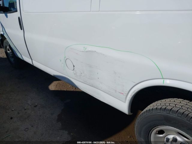 1GCWGBFP1P1111067 Chevrolet Express Cargo Rwd 2500 Extended Wheelbase Wt