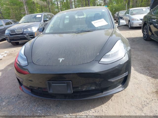 5YJ3E1EA5NF102196 Tesla 2022
