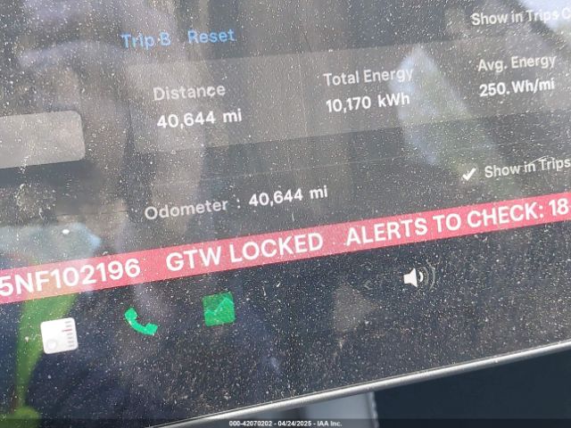 5YJ3E1EA5NF102196 Tesla 2022