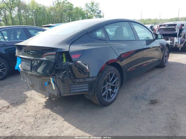 5YJ3E1EA5NF102196 Tesla 2022